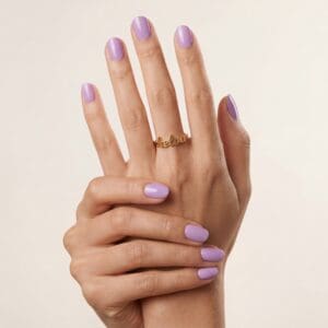 Ongles press-on lilas courts